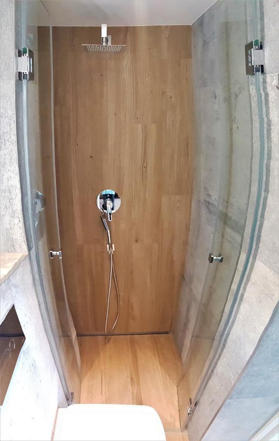 Double Room Private Bathroom