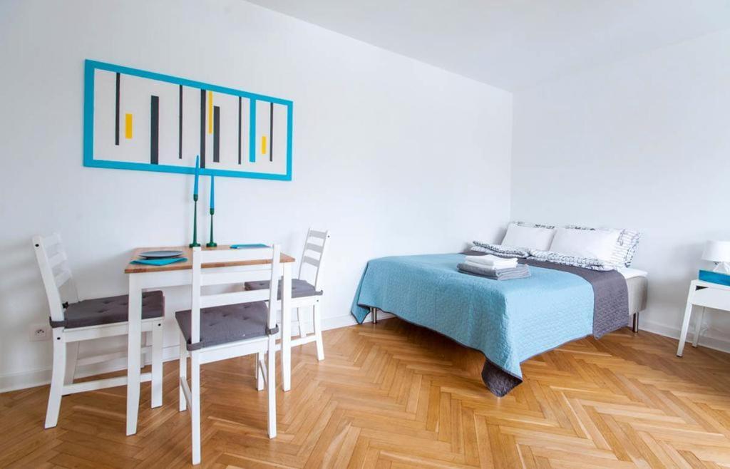 Studio Apartment