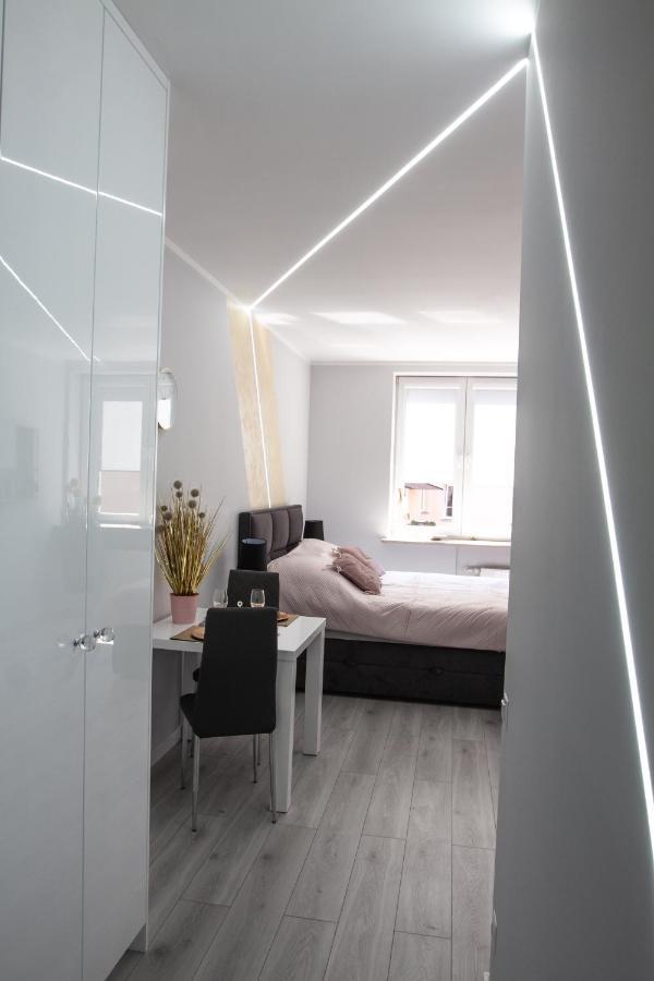 Apartment Silver