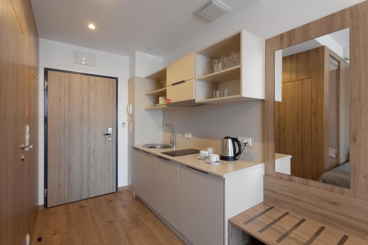 Deluxe Studio Apartment Kitchenette