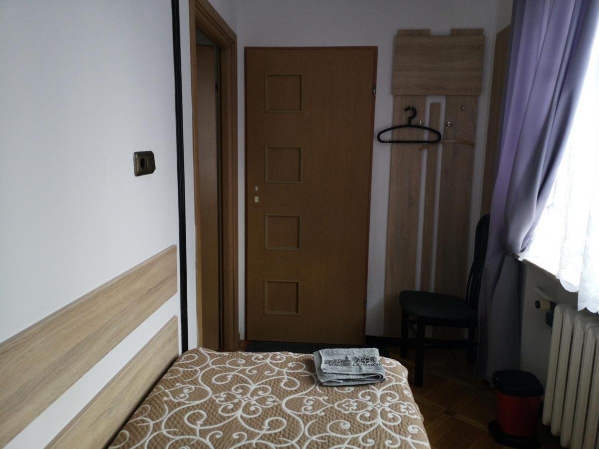 Small Single Room