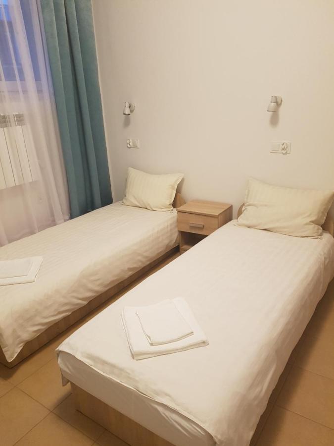 Standard Twin Room with Shared Bathroom