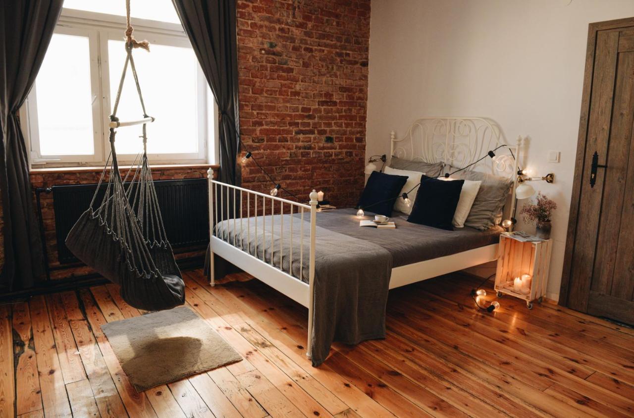 Apartment Hammock 1