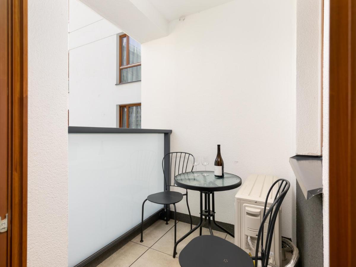 Studio Balcony