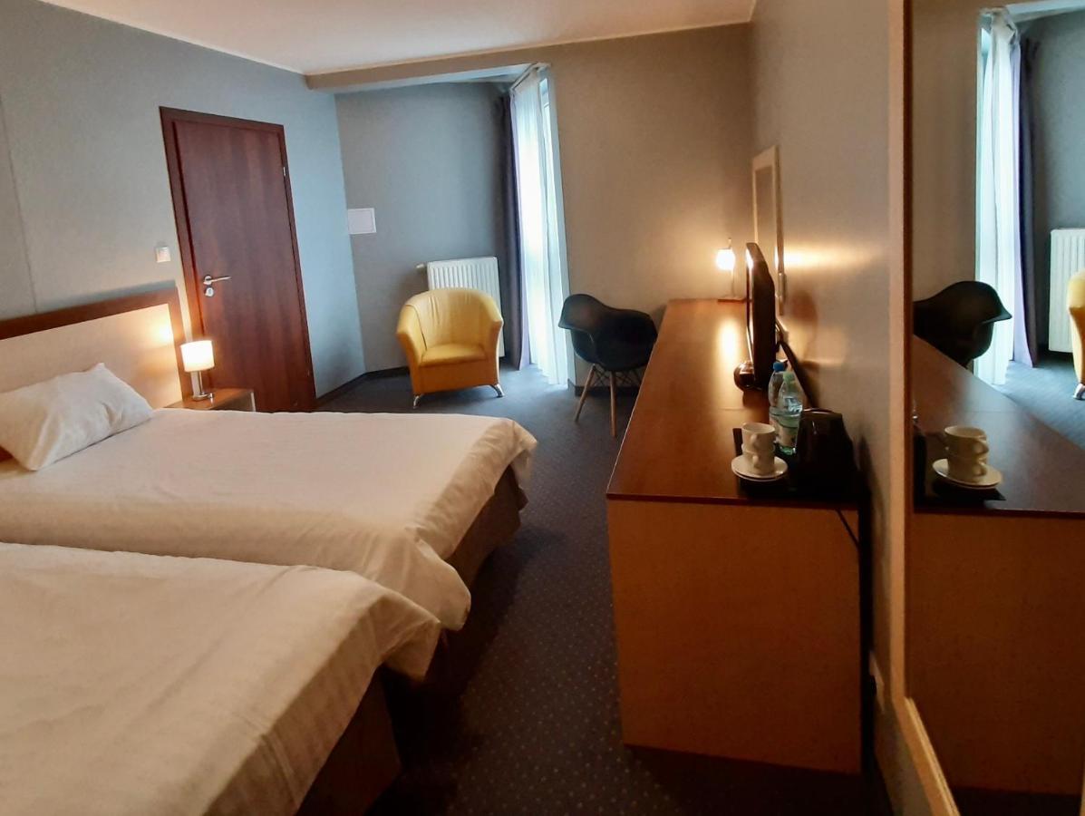 Economy Twin Room