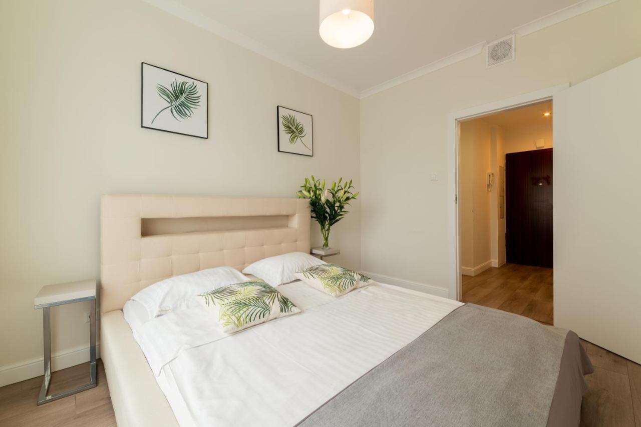 Deluxe Two-Bedroom Apartment