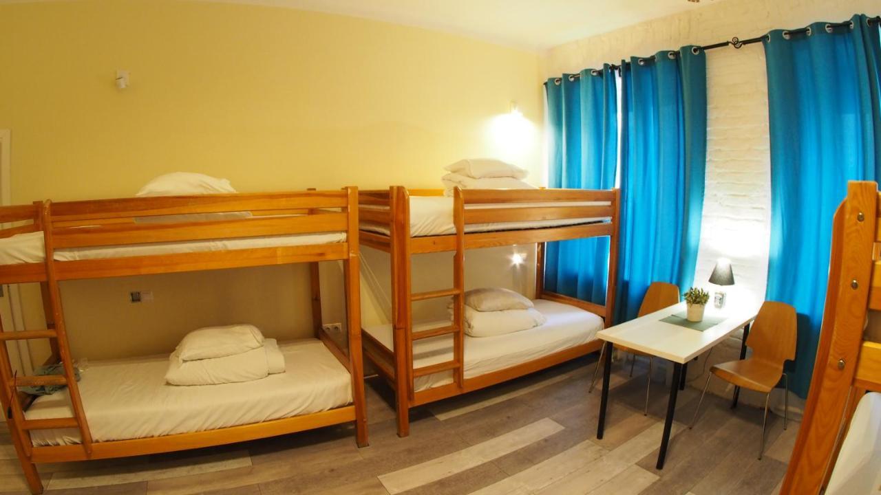 Bed 8-Bed Mixed Dormitory Room