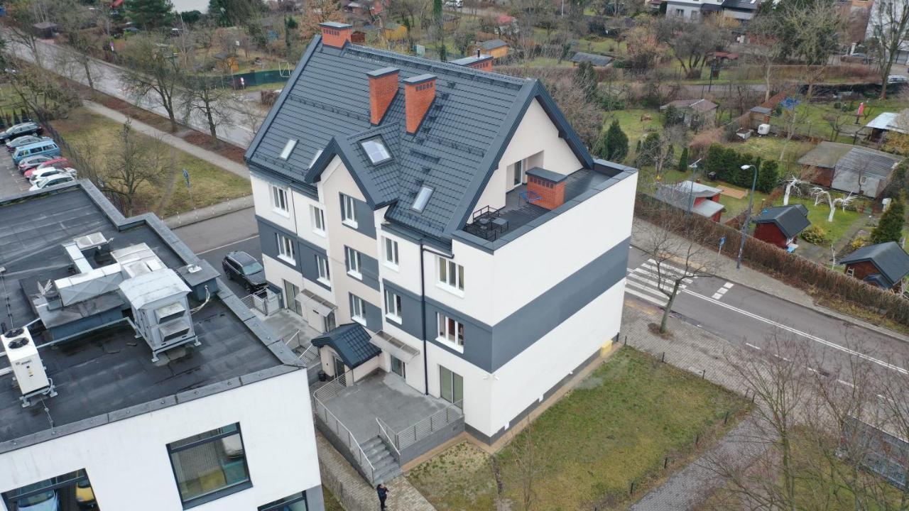 Deluxe Studio
