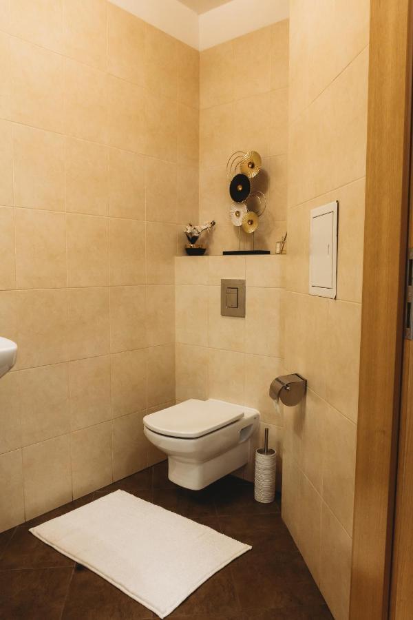 Single Room Shared Toilet