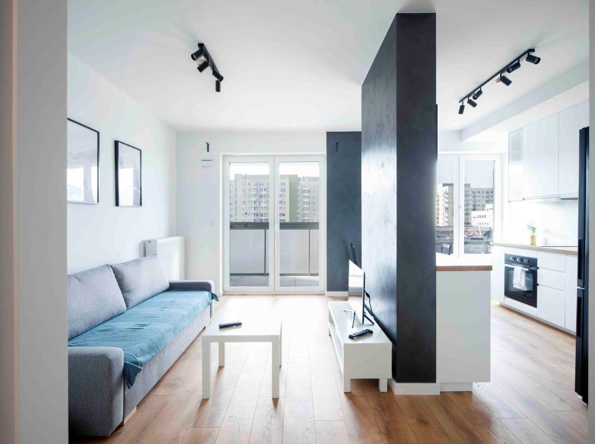 Studio Balcony