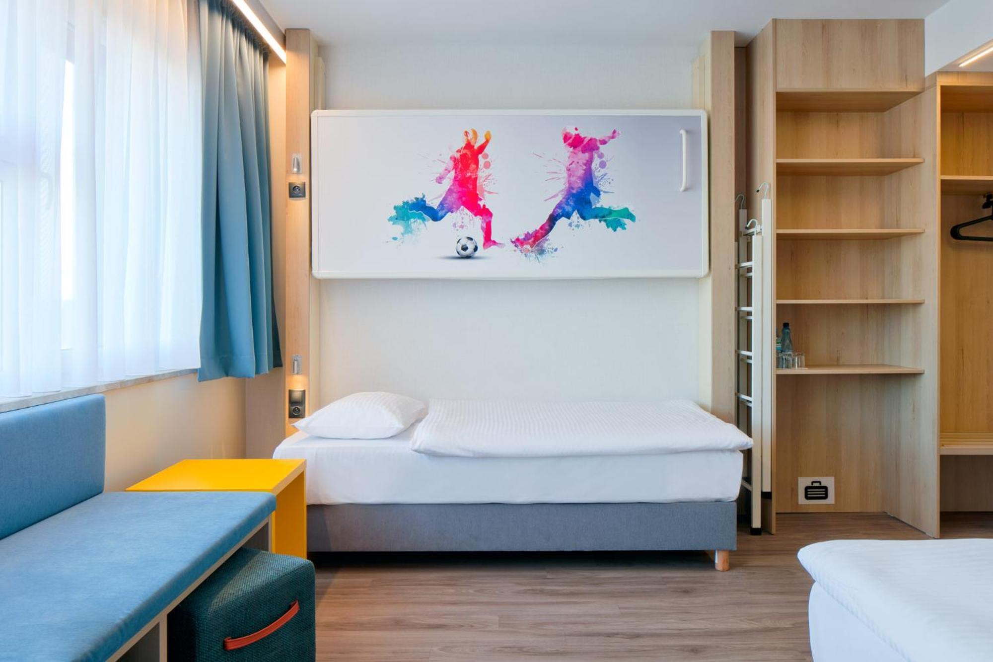 Twin Room Private Bathroom