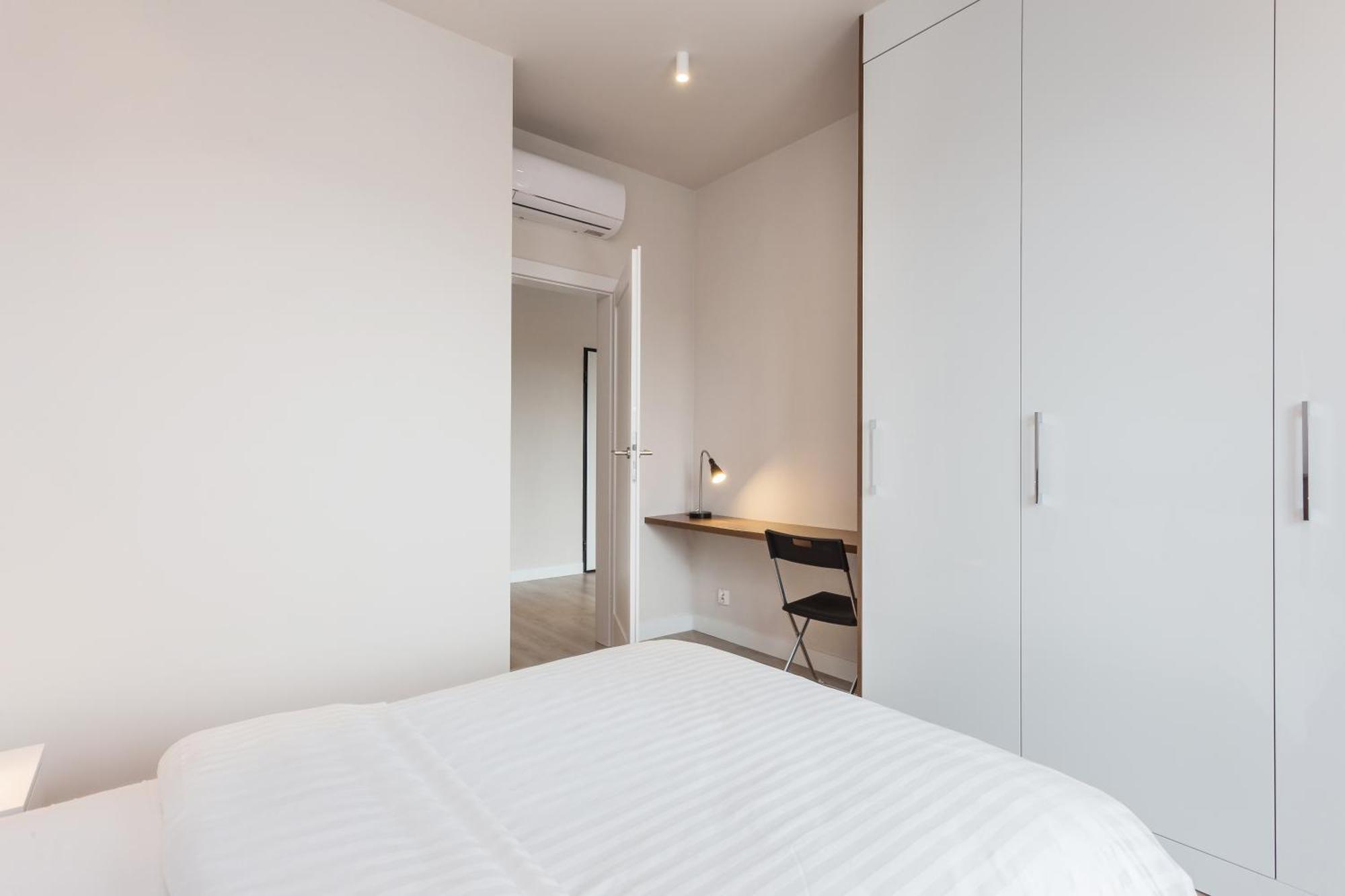 Superior One-Bedroom Apartment