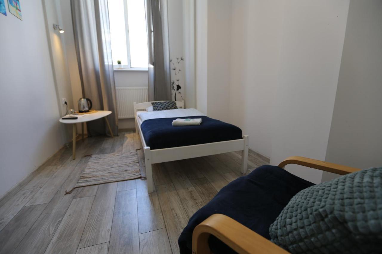 Single Room Shared Shower Toilet