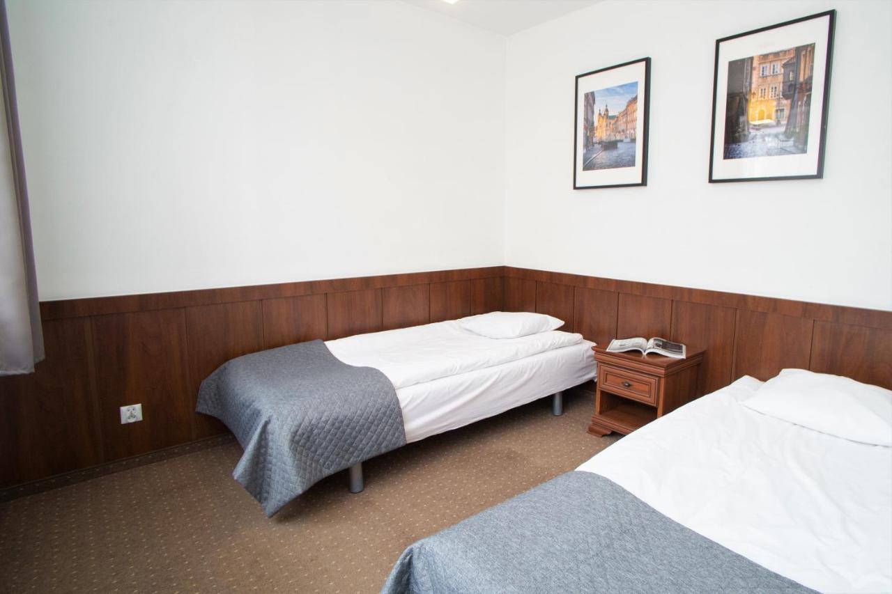 Apartment Twin Beds