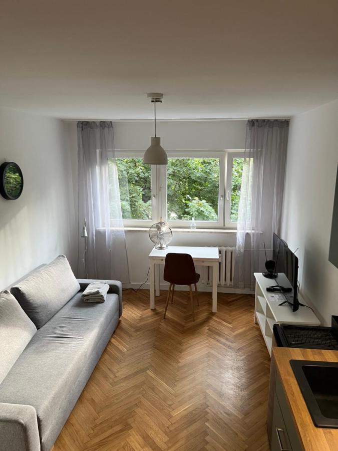 One-Bedroom Apartment,1462474678:JPEG