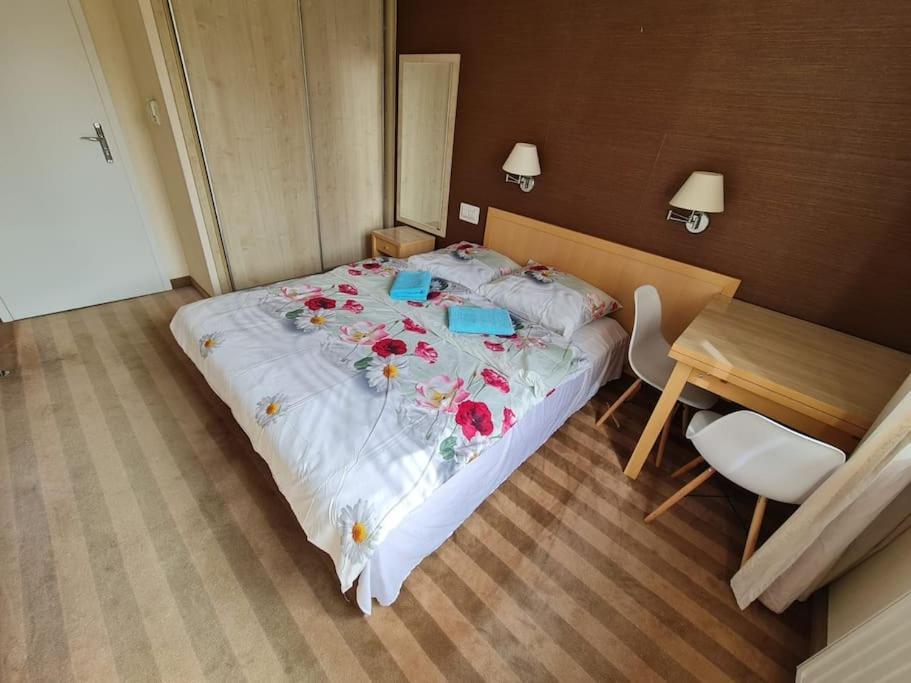 Large Double Room