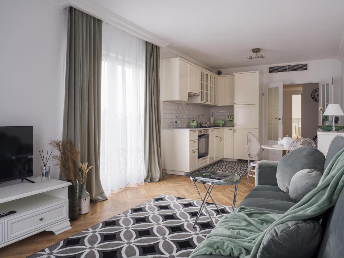 Superior Apartment