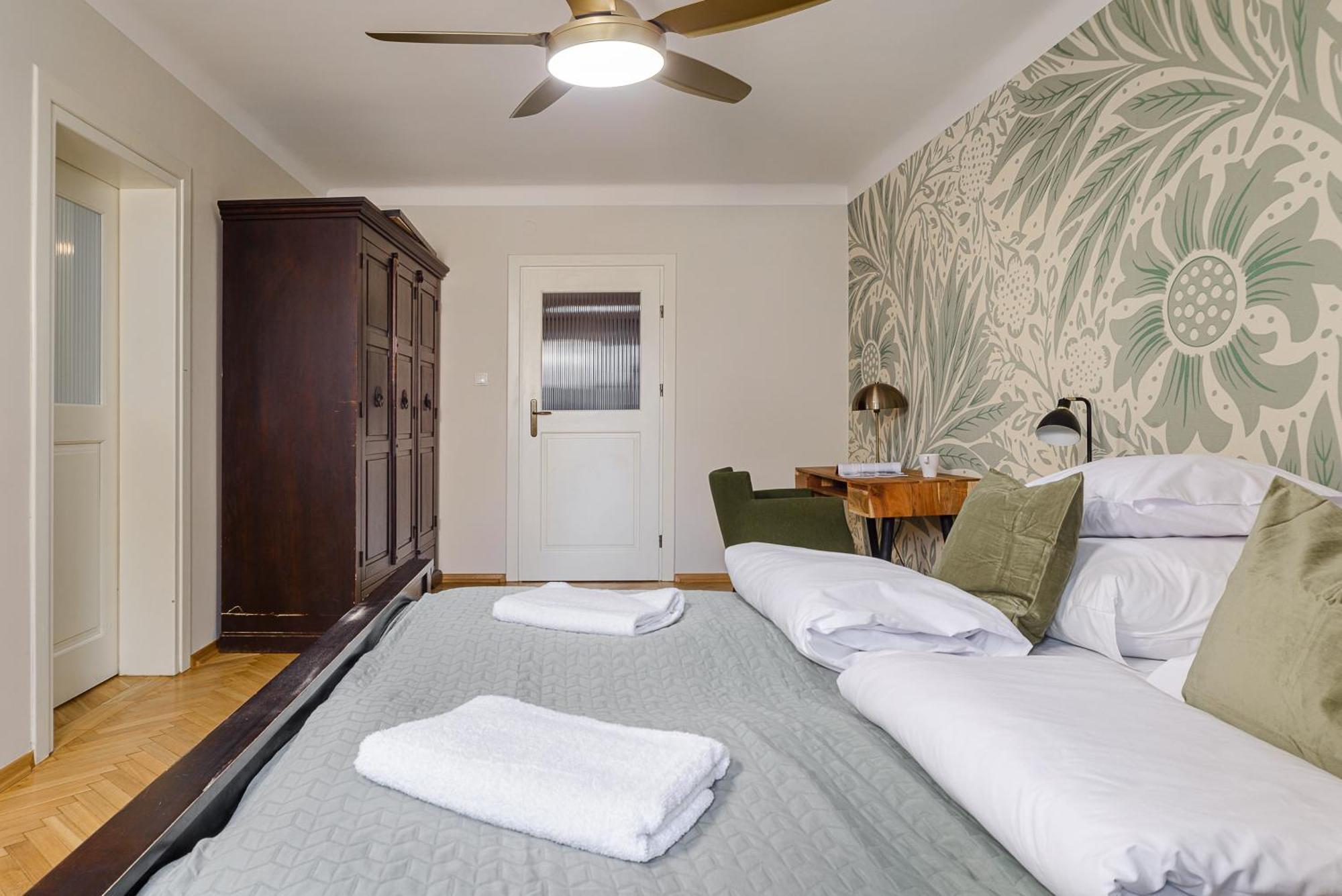 One-Bedroom Apartment 12 Miodowa Street