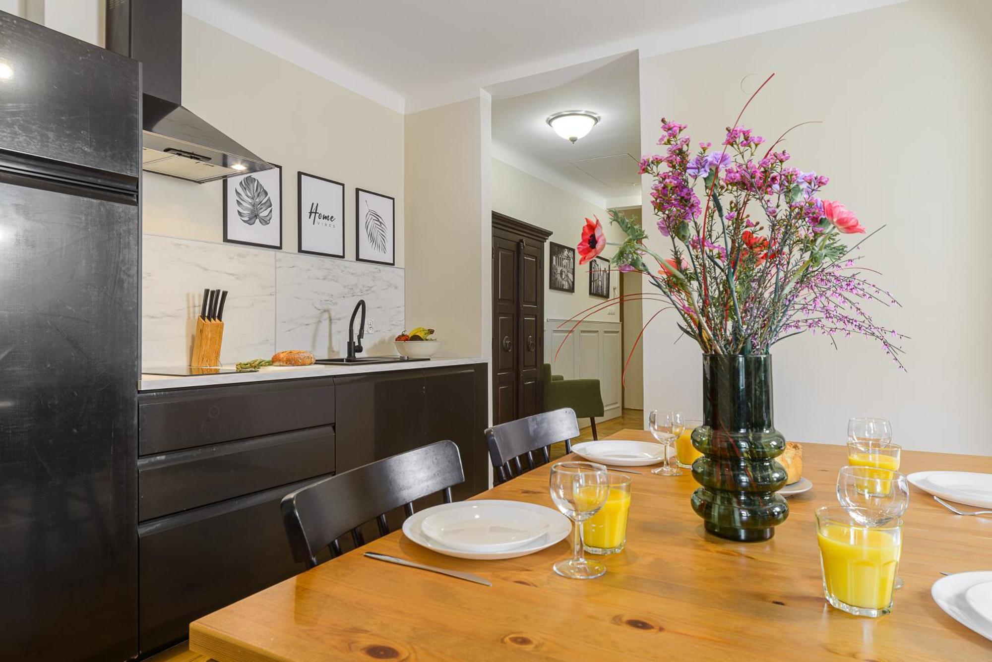 One-Bedroom Apartment 12 Miodowa Street