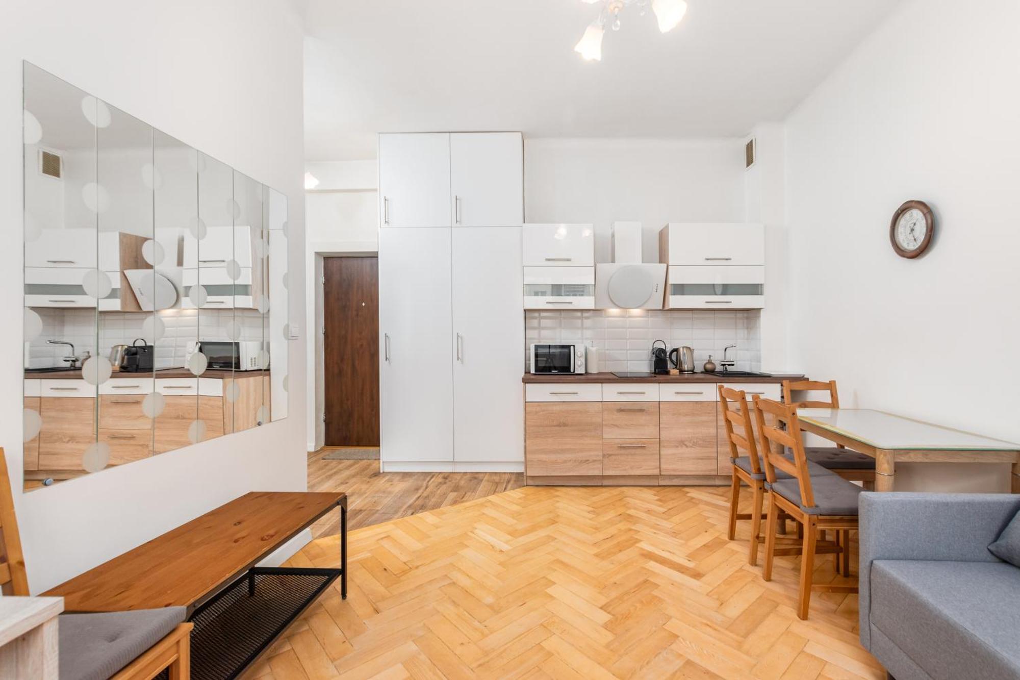 One-Bedroom Apartment