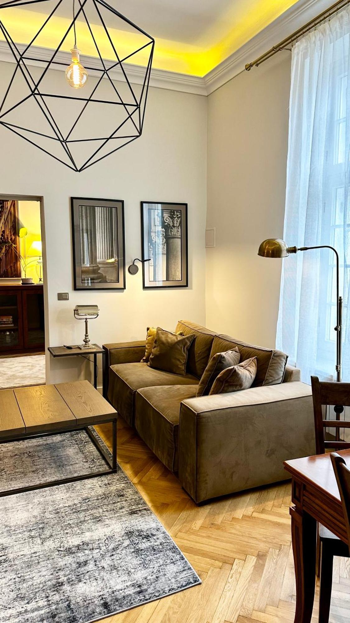 One-Bedroom Apartment