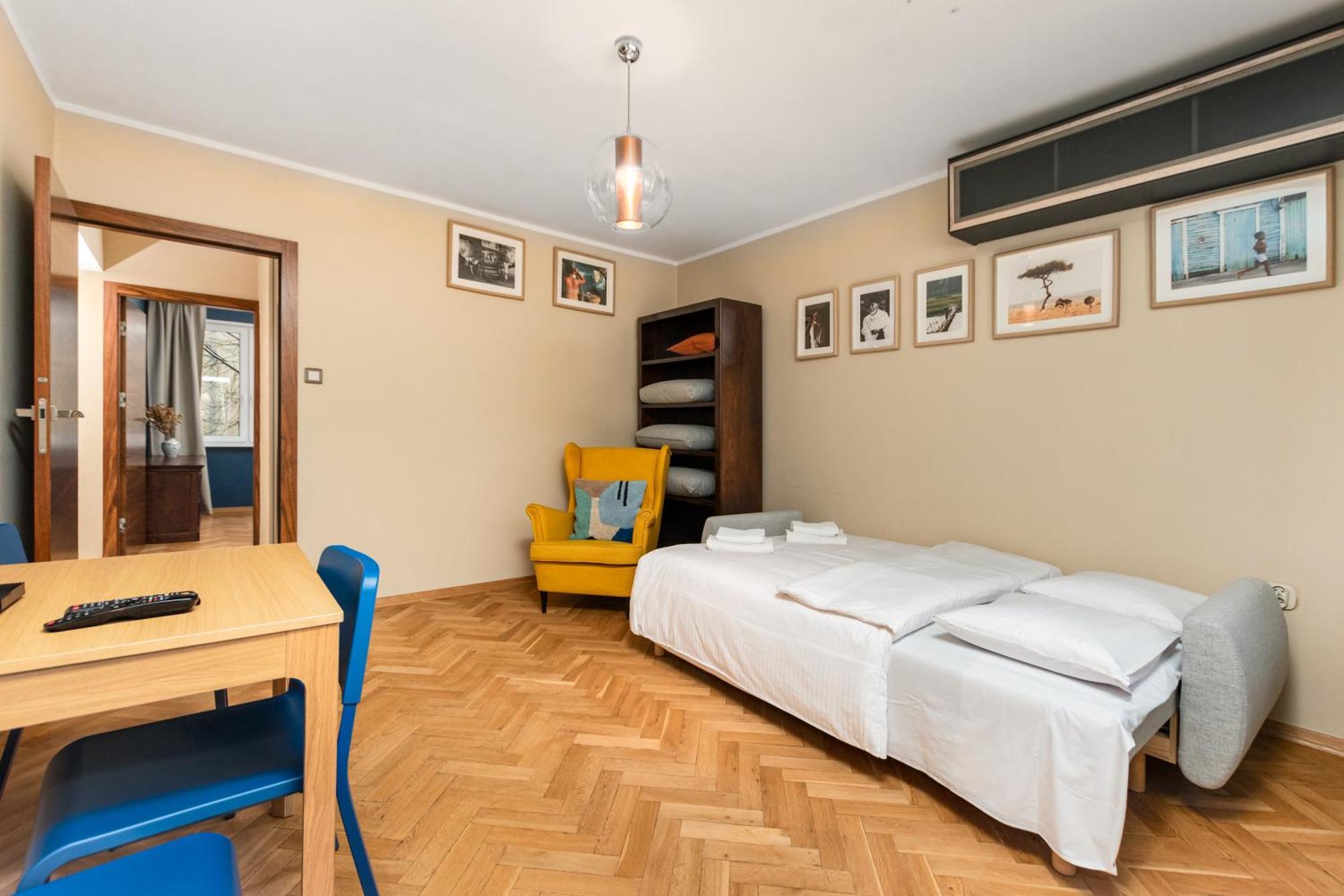 One-Bedroom Apartment