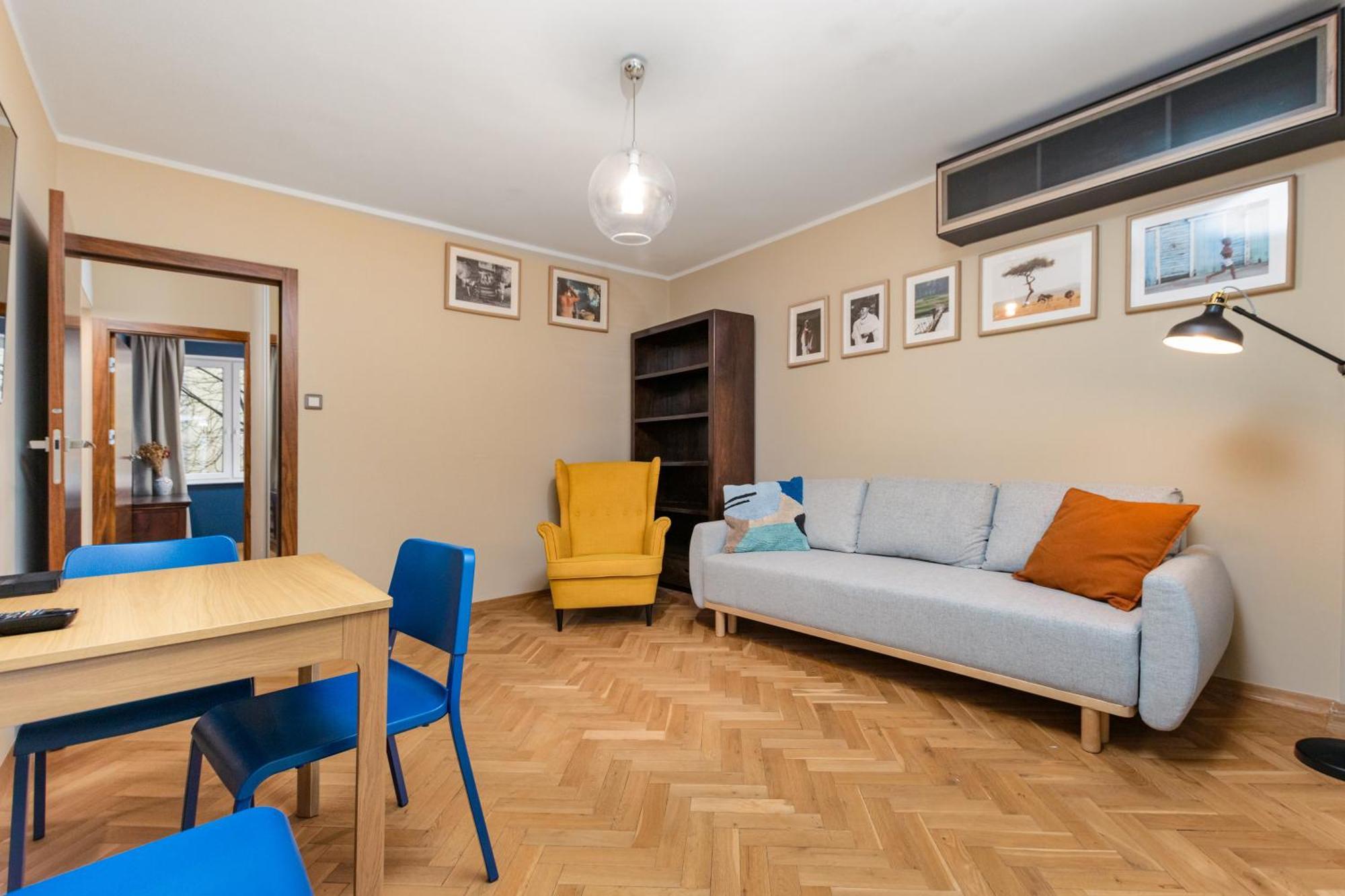 One-Bedroom Apartment