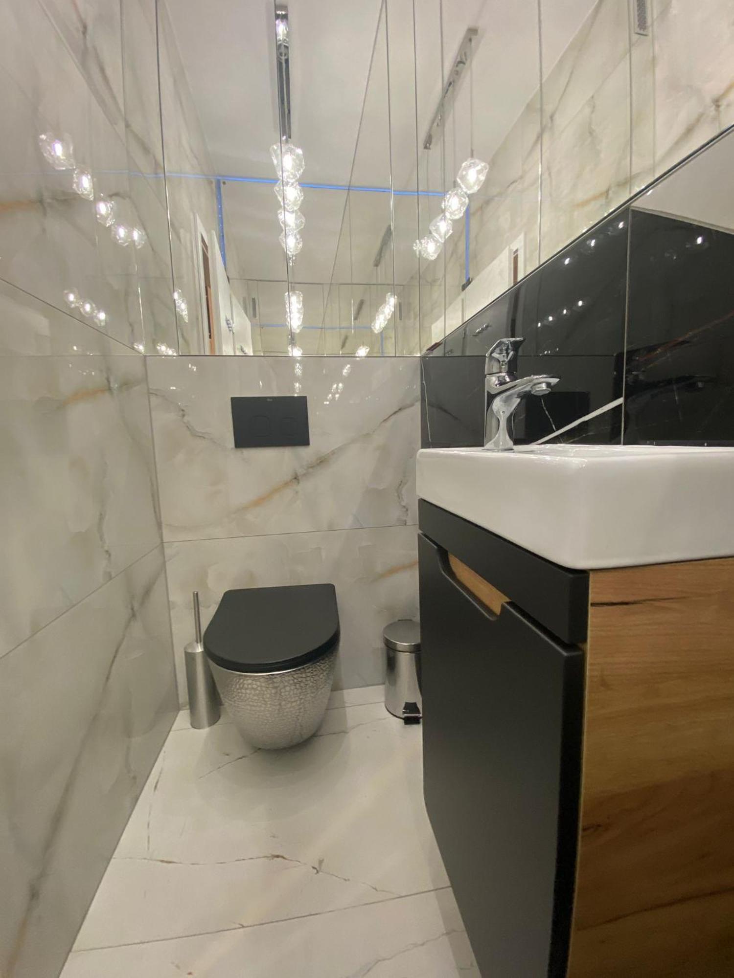 Studio Spa Bath