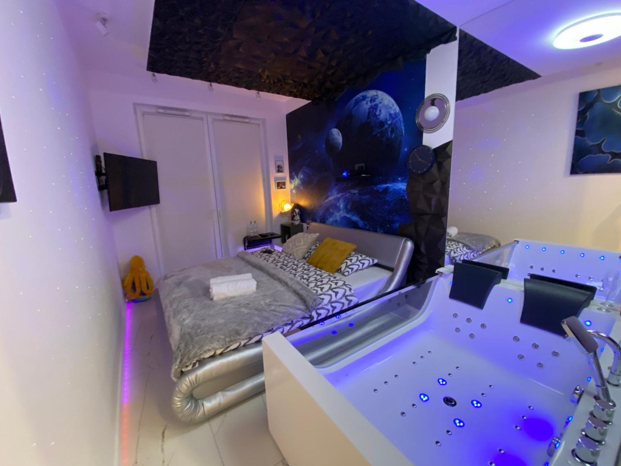 Studio Spa Bath