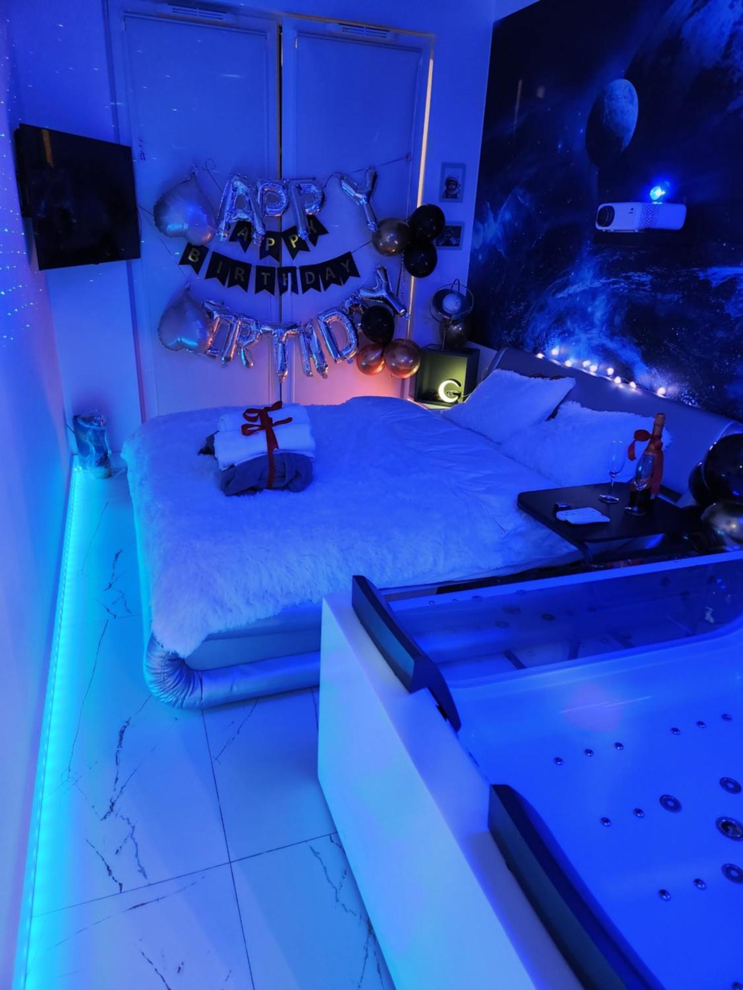 Studio Spa Bath