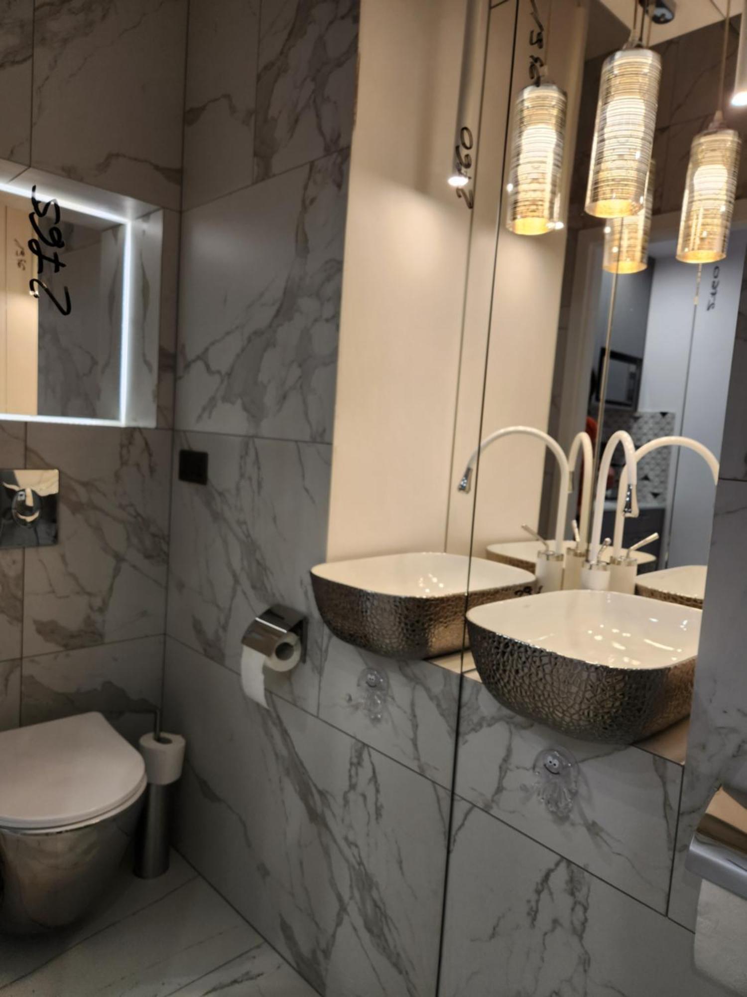 Studio Spa Bath