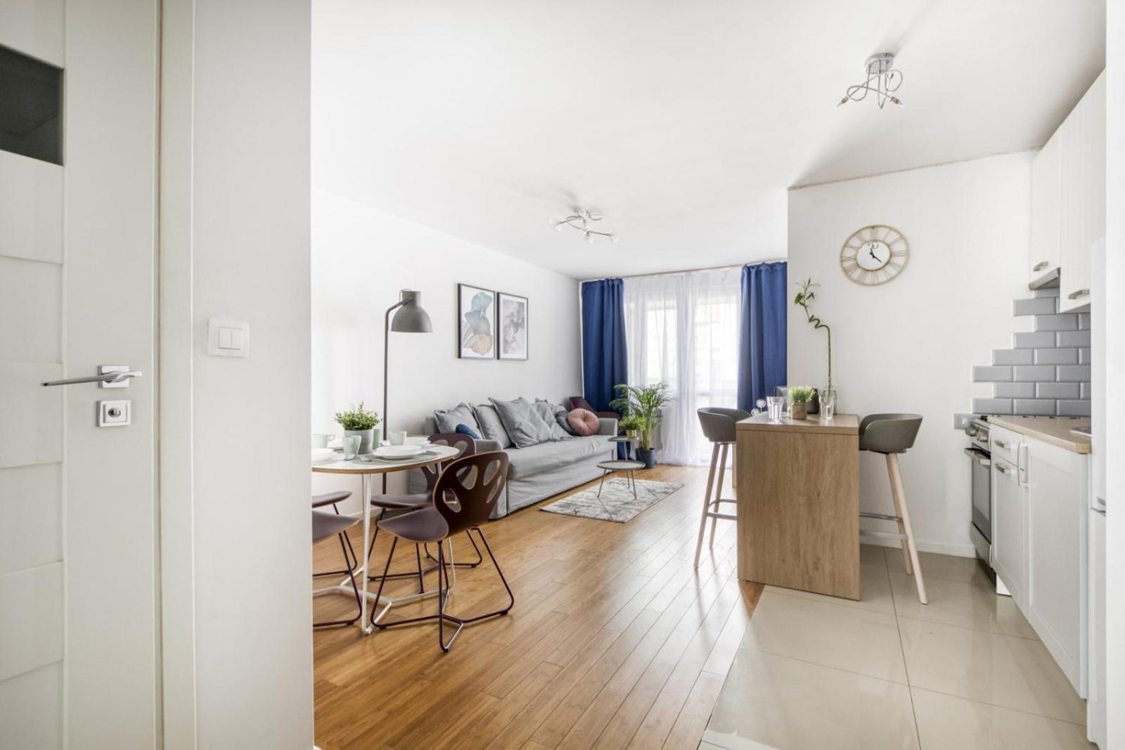 One-Bedroom Apartment
