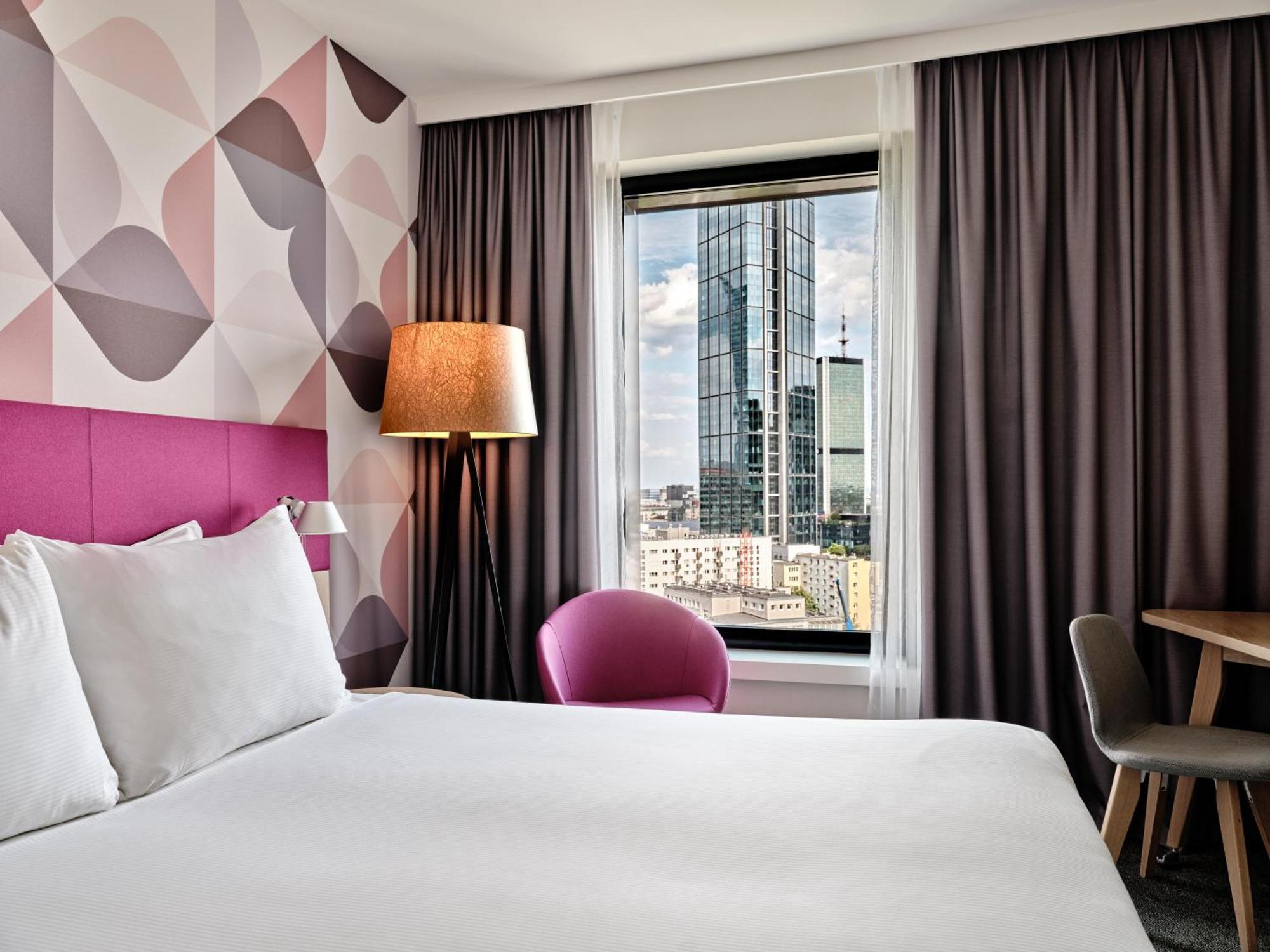 Standard King Room City View