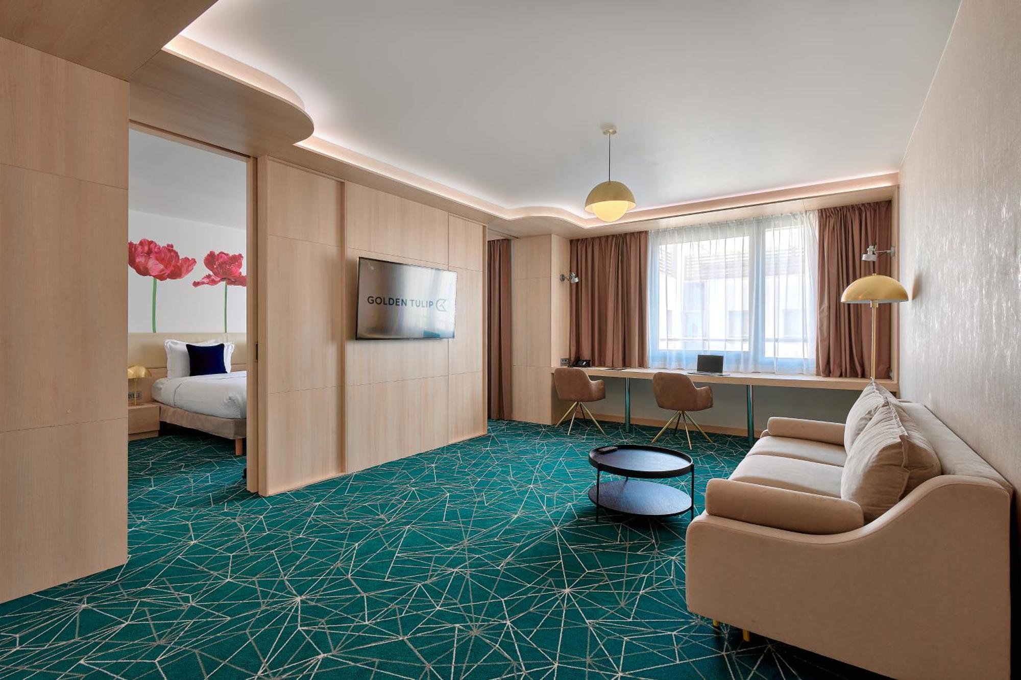 Junior Suite 1 King Bed