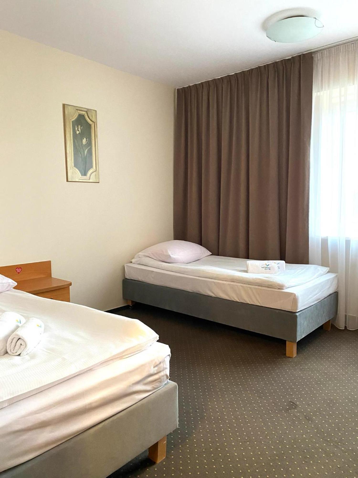 Double Room Private Bathroom