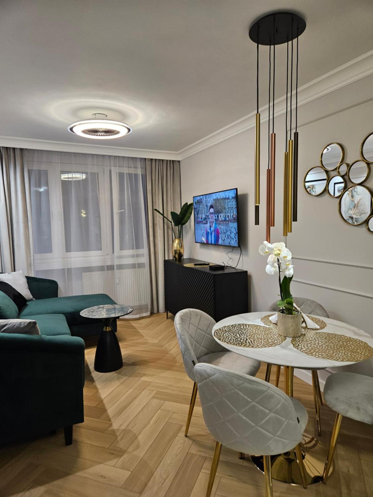 Deluxe Apartment