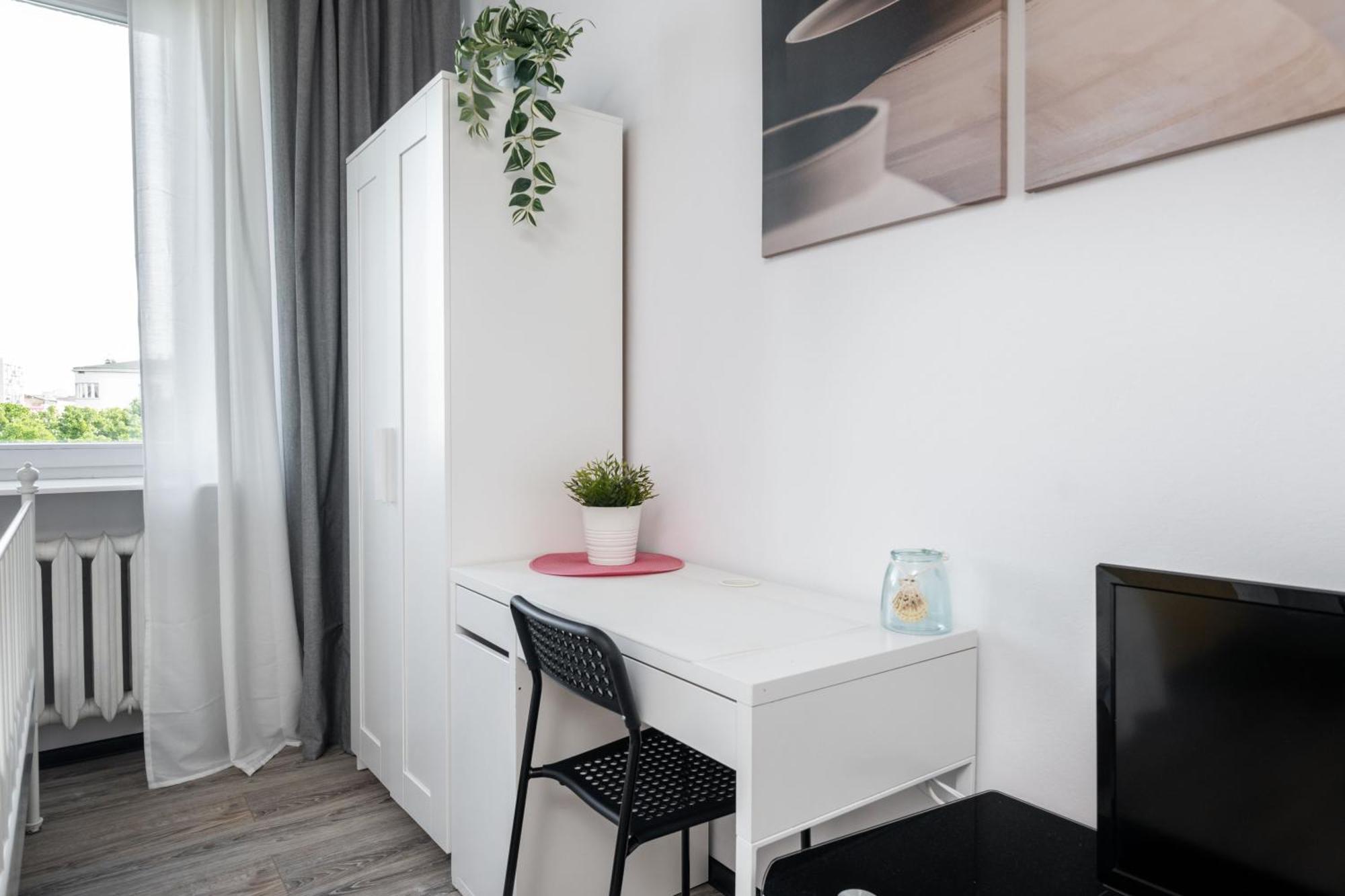 Deluxe Studio