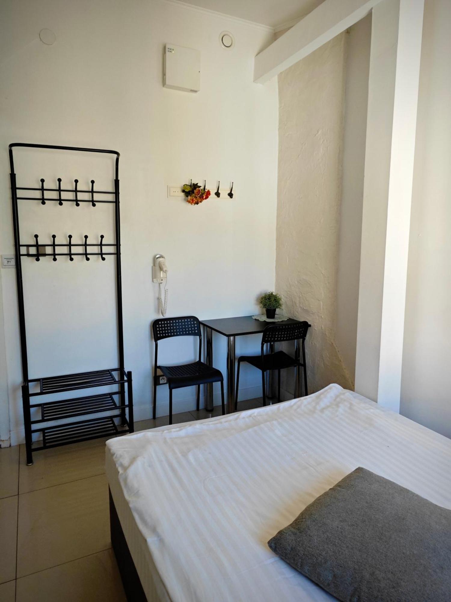 Double Room Private Bathroom