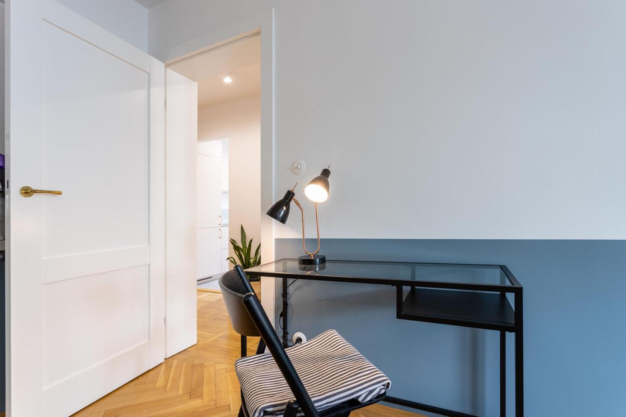 One-Bedroom Apartment