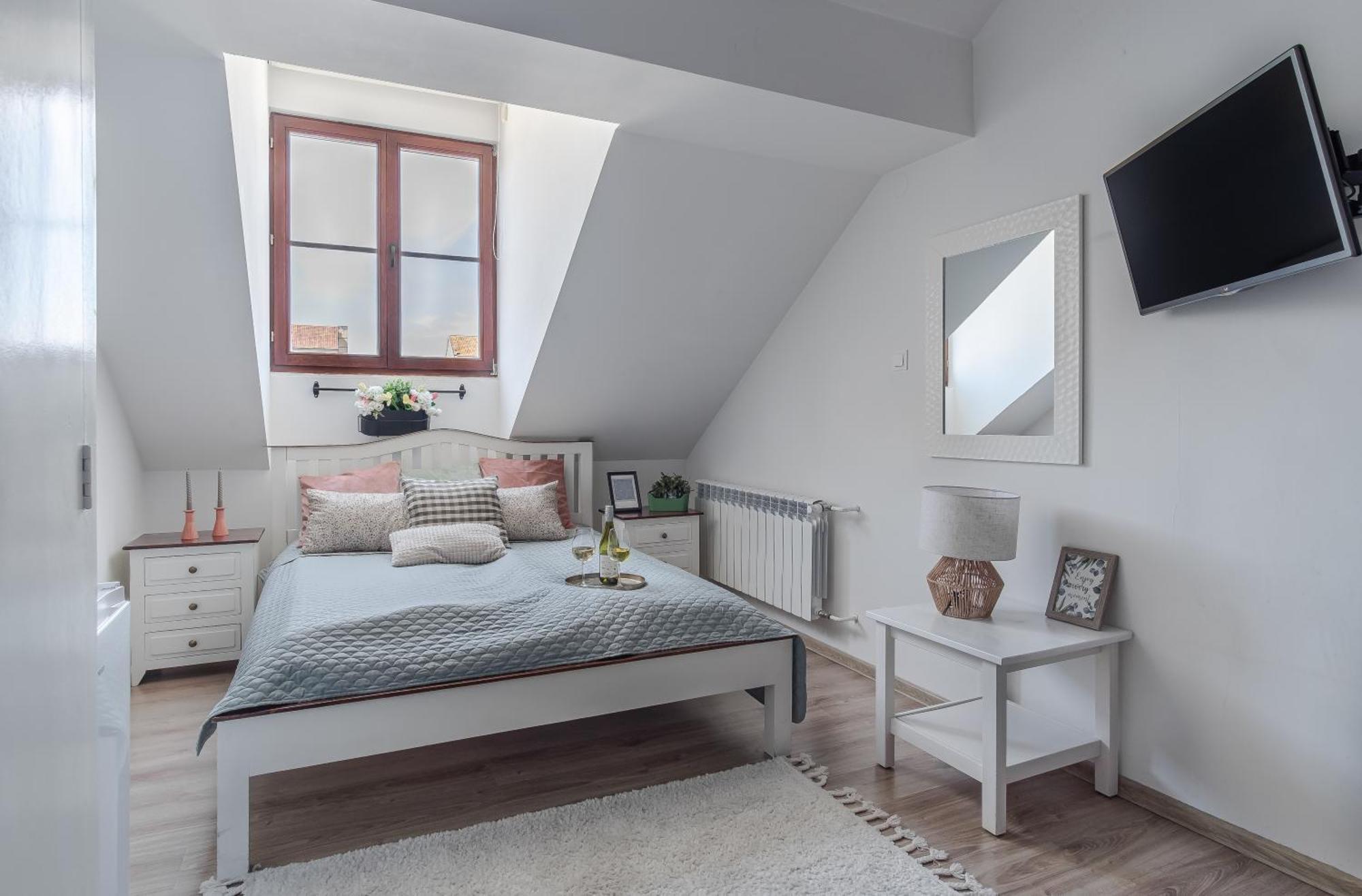 Triple Room Old Town View