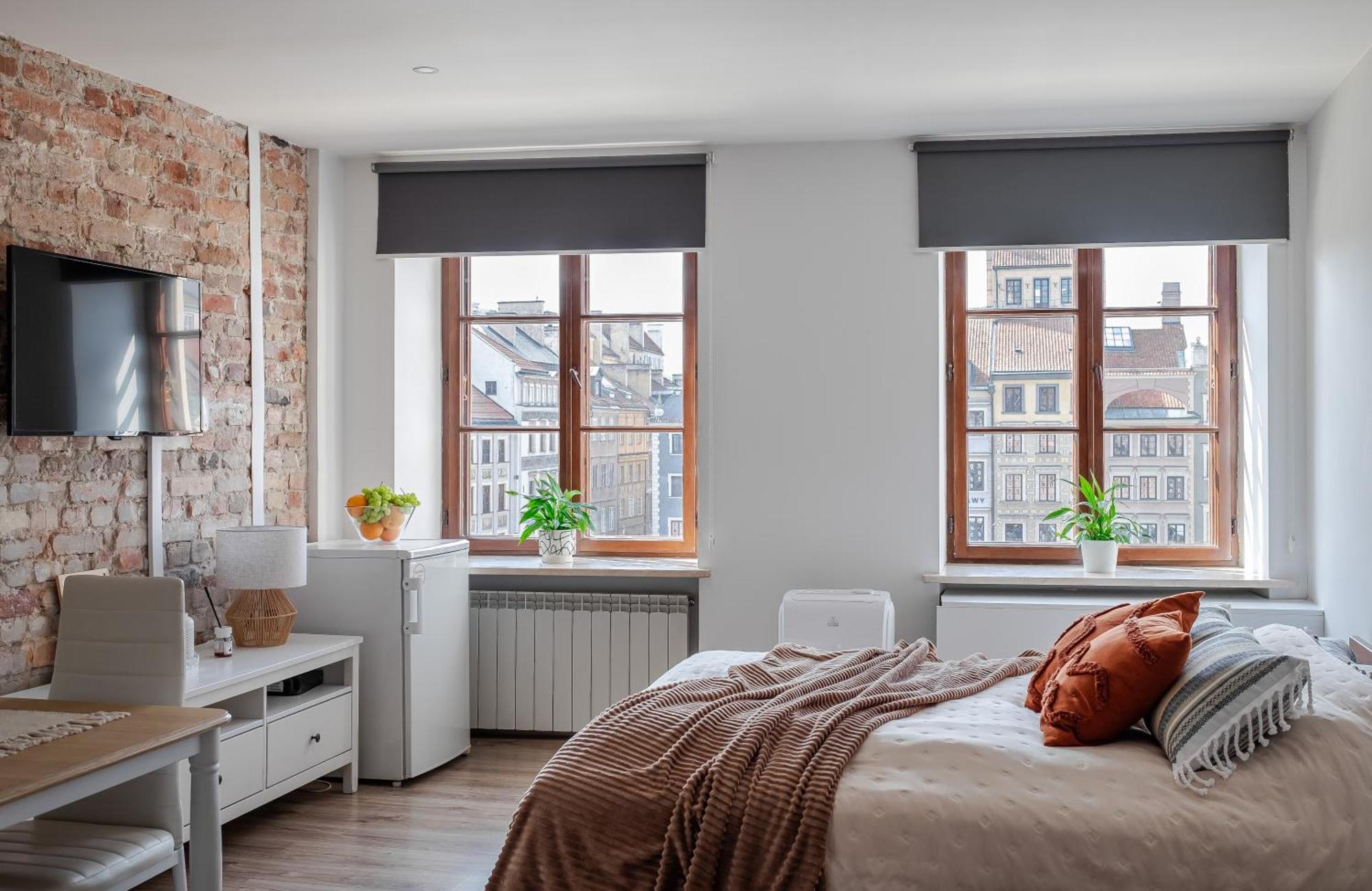 Large Apartment Old Town View