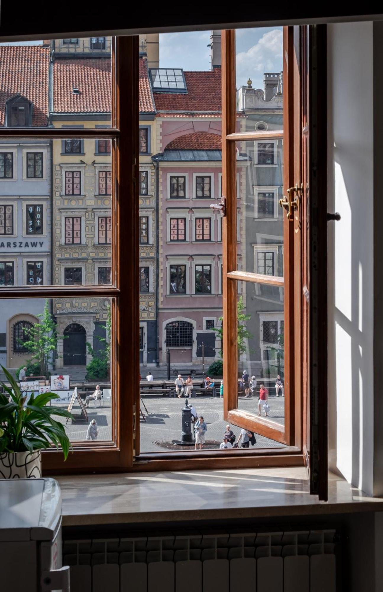 Large Apartment Old Town View