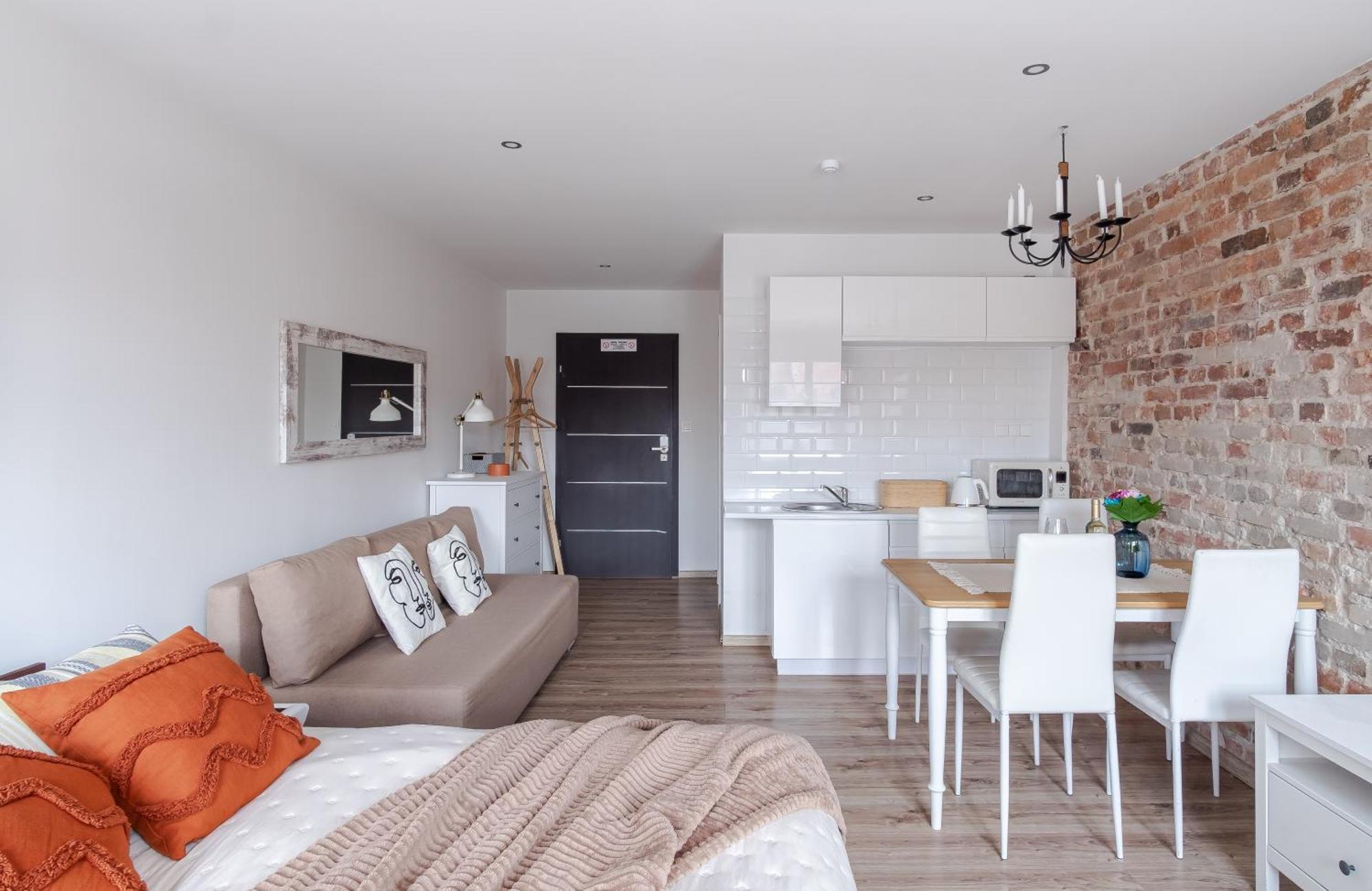 Large Apartment Old Town View