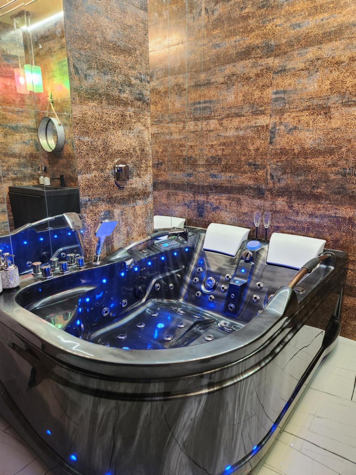 Double Room Spa Bath