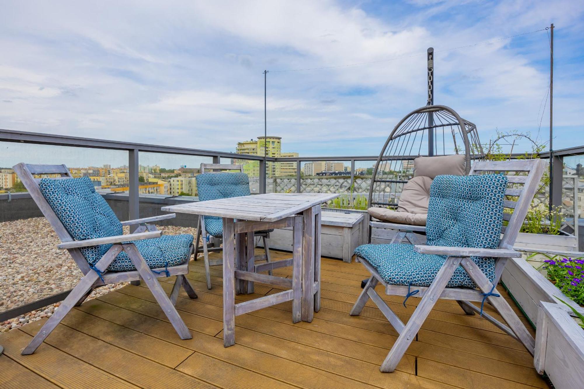 One-Bedroom Apartment Terrace