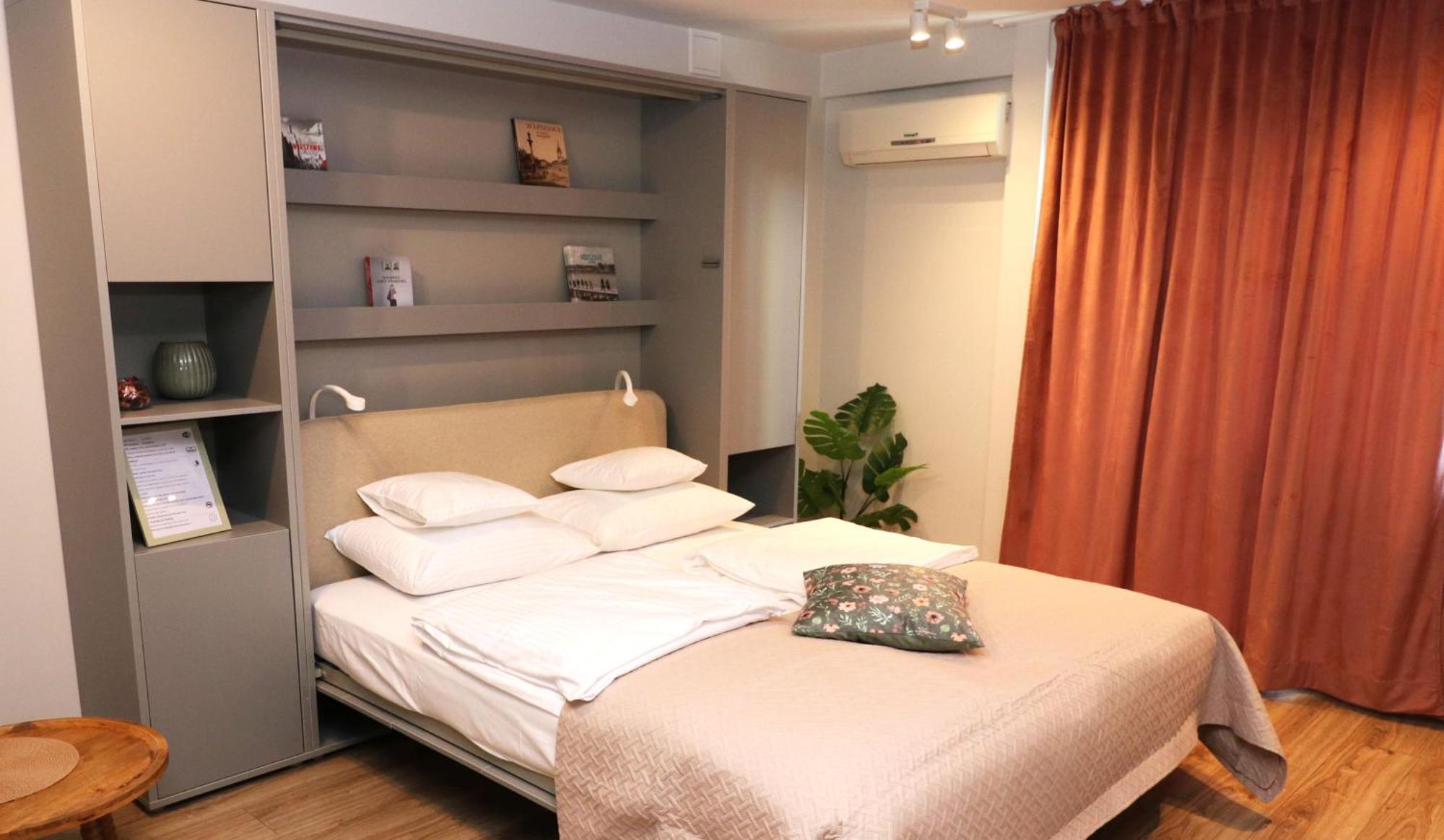 Studio Apartment One Double Bed