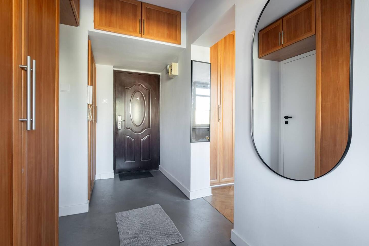 Deluxe Studio