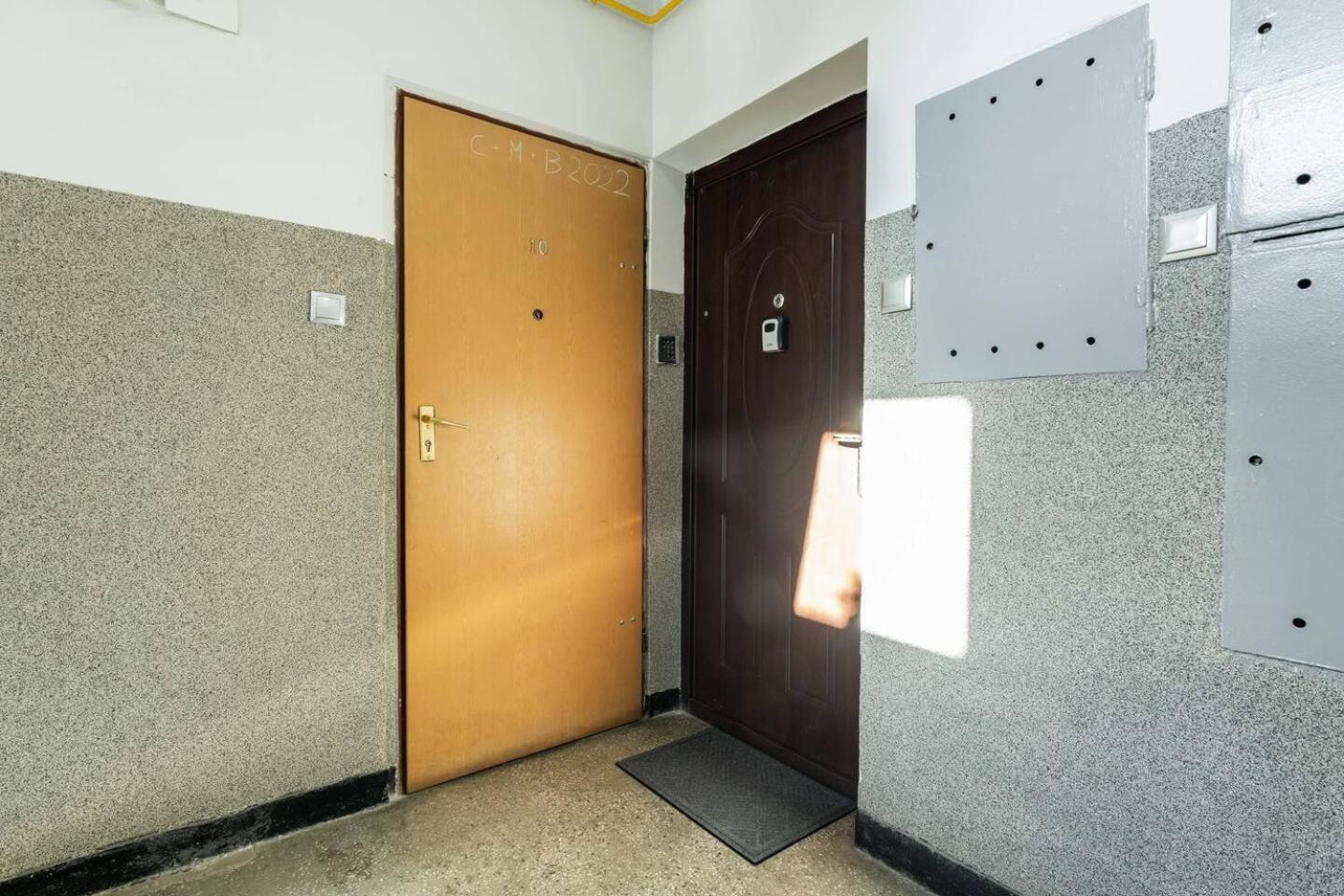 Deluxe Studio