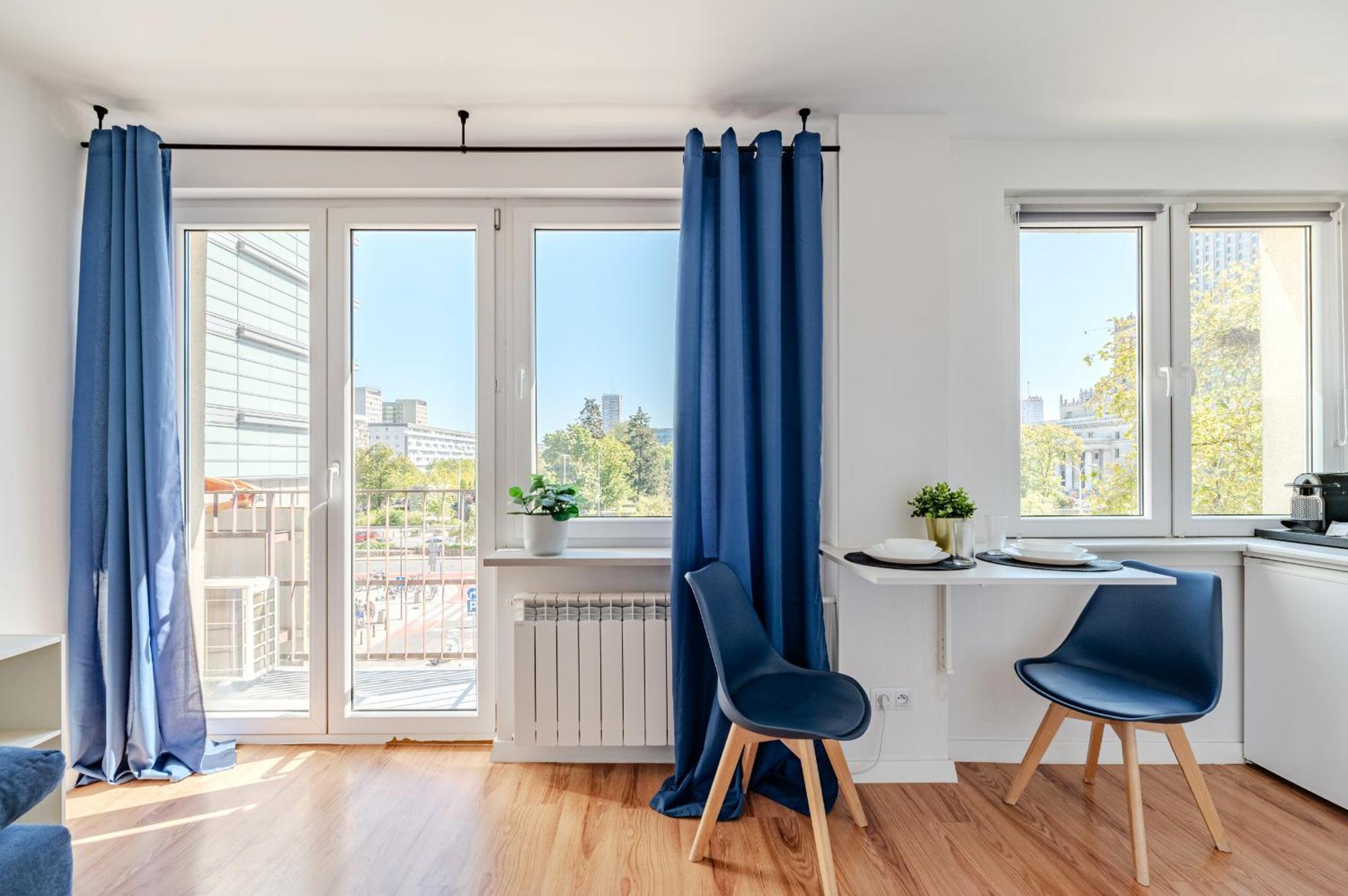 Studio Balcony