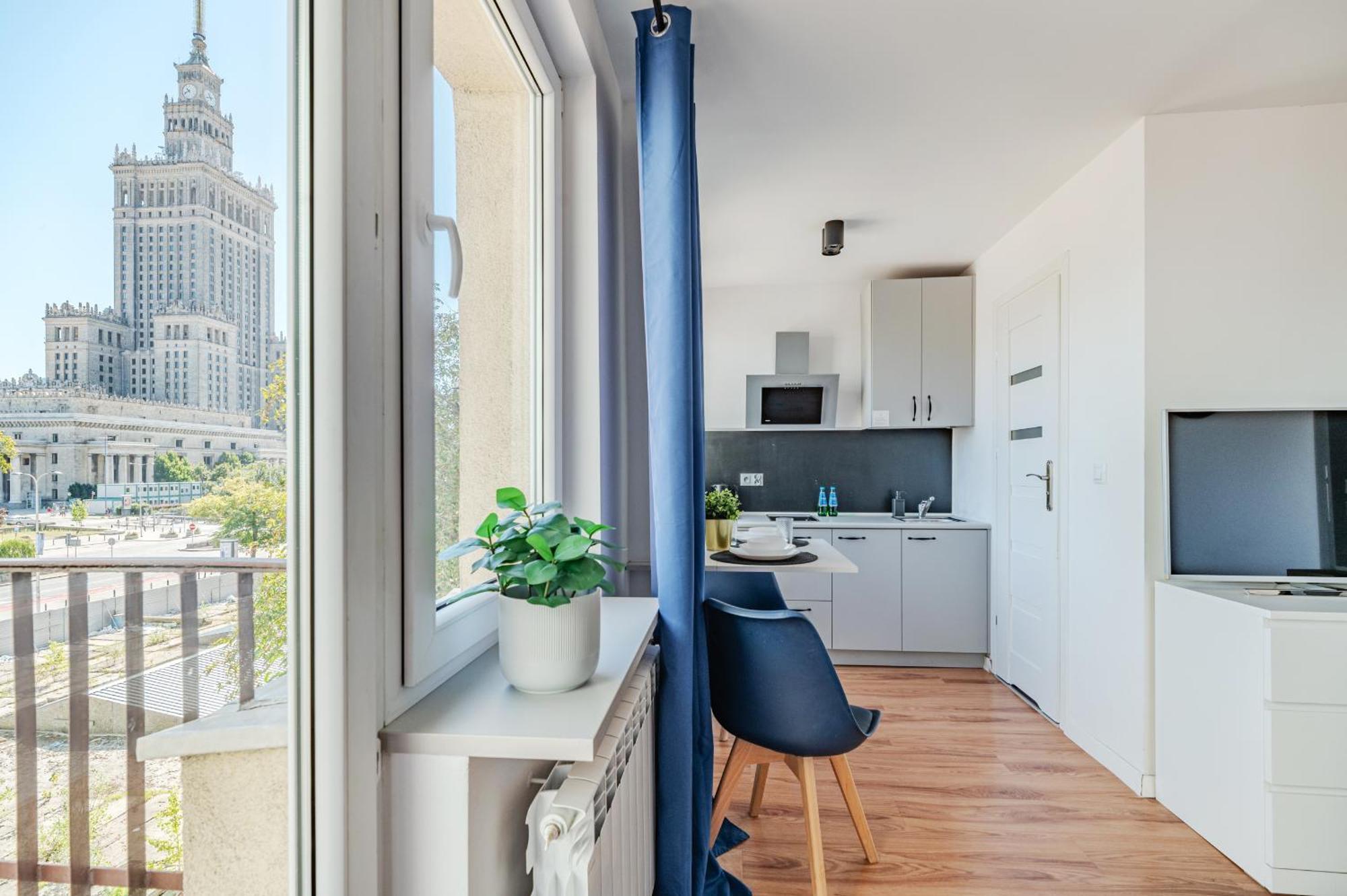 Studio Balcony